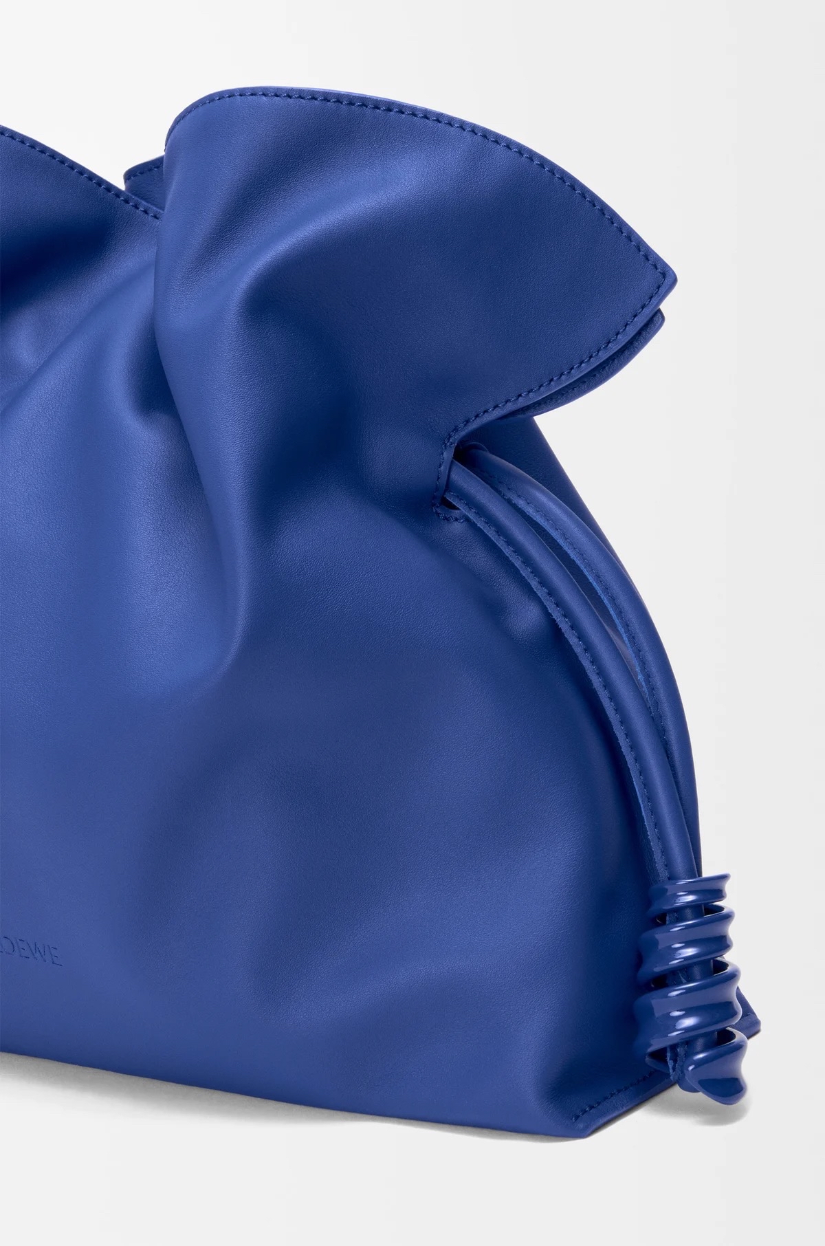 Loewe 女士 中号Flamenco手拿包均码码中号、30cm*10.5cm*24.5cm 