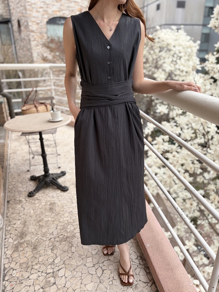 Arya Two-Way Textured Dress (Charcoal)