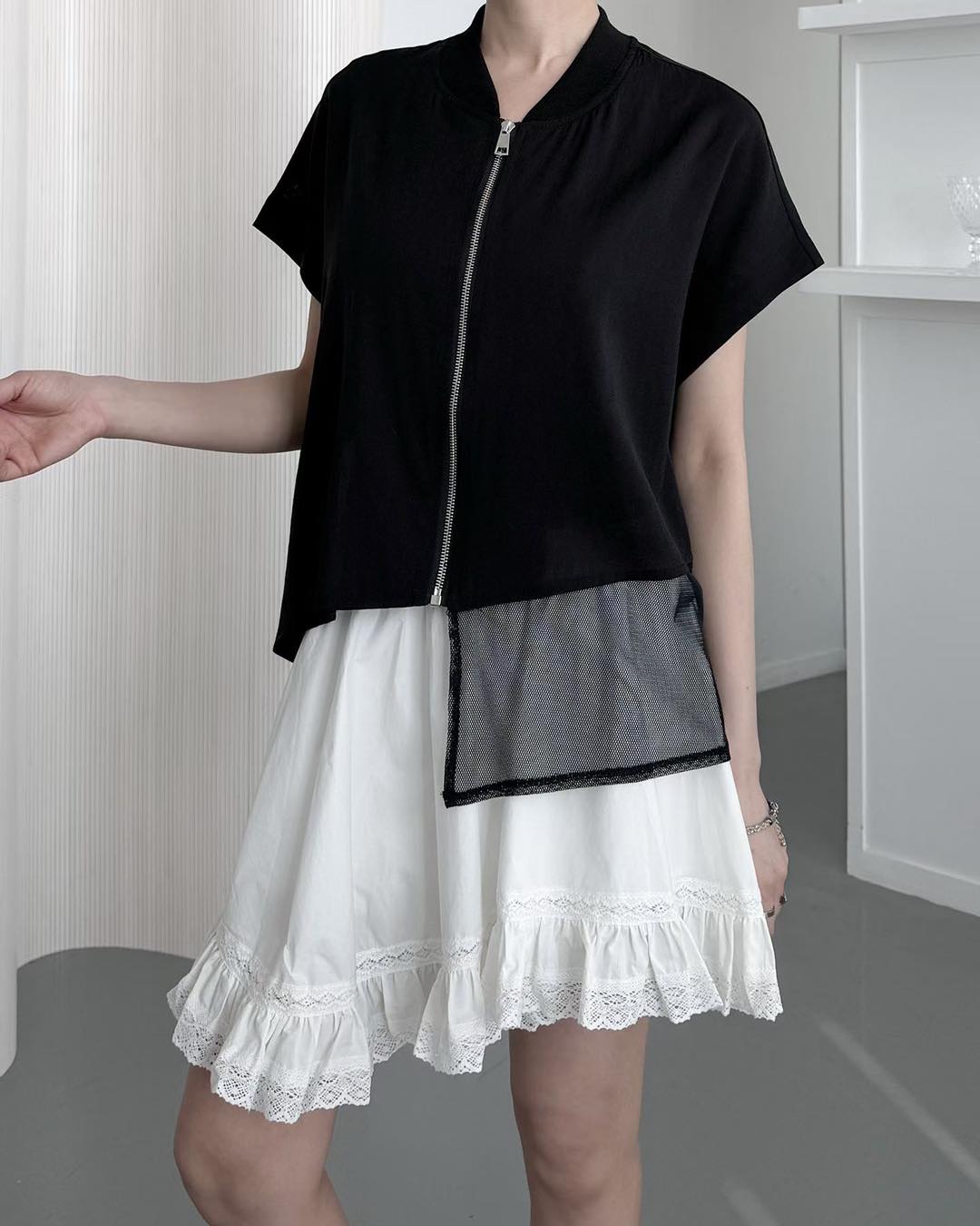 不規則單邊網網拉鏈外套