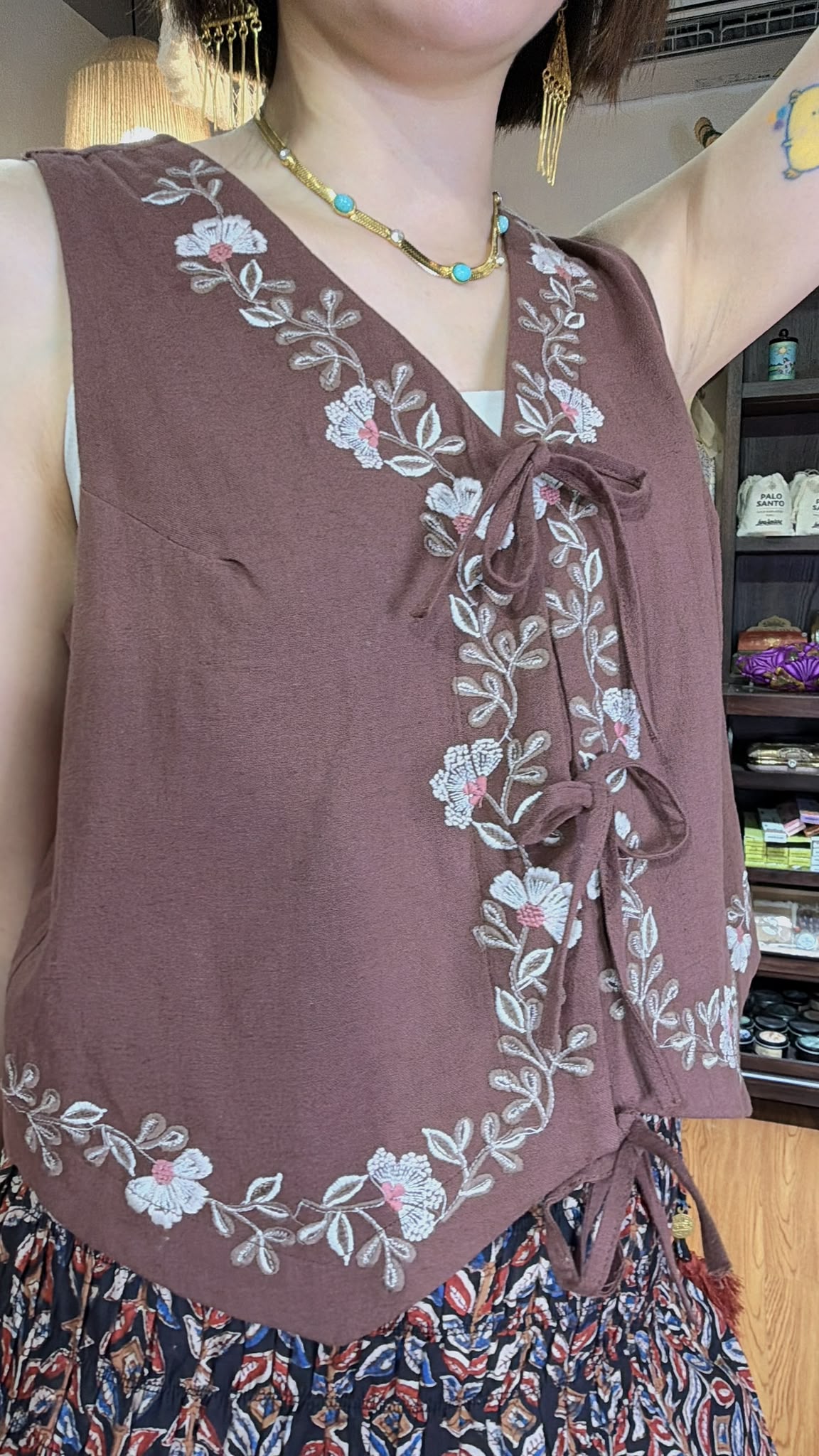 2894 Brown Flower Ribbon Vest