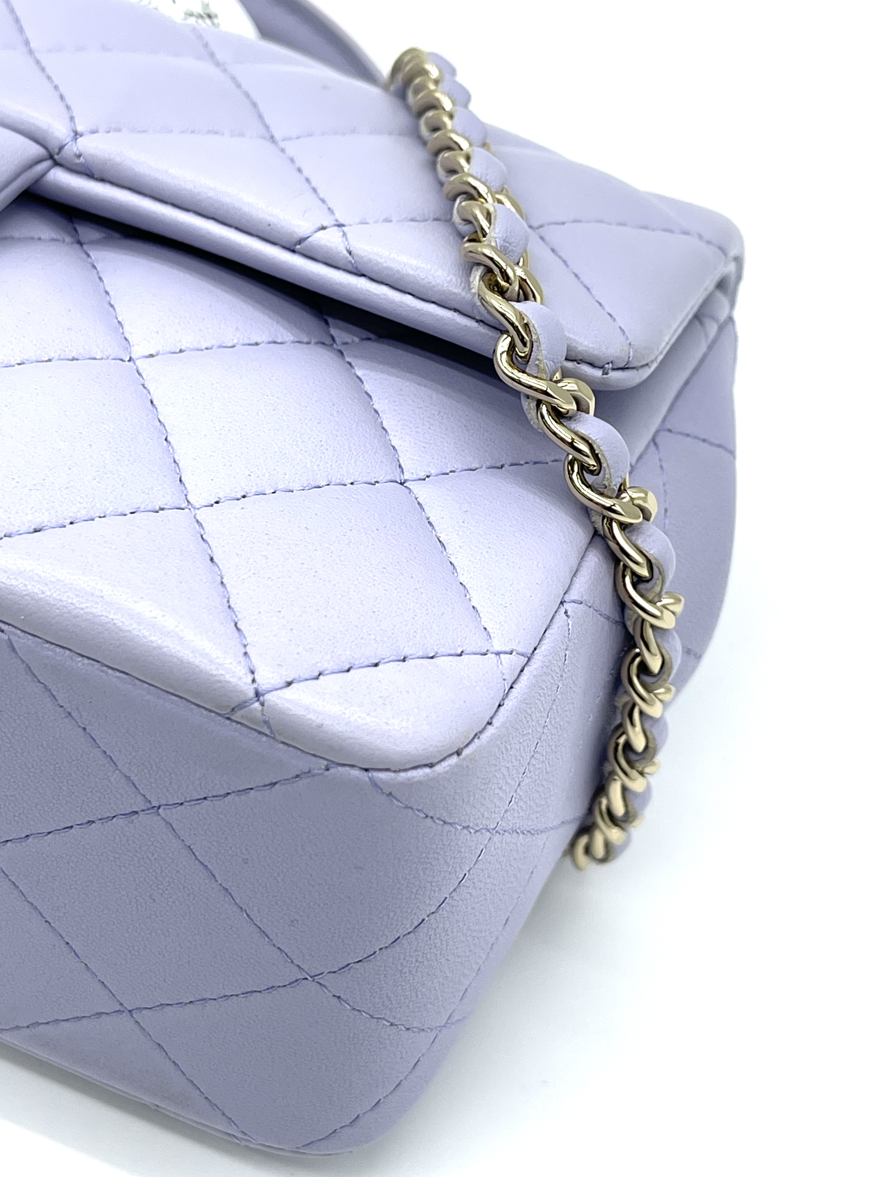 Pre-owned Chanel Mini flap / Product Code: 26032303