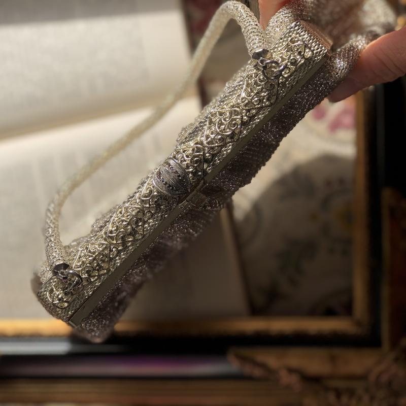 Vintage Japanese Elegant Silver Tube Bead Floral Pattern Handmade Evening Purse (MT1617)
