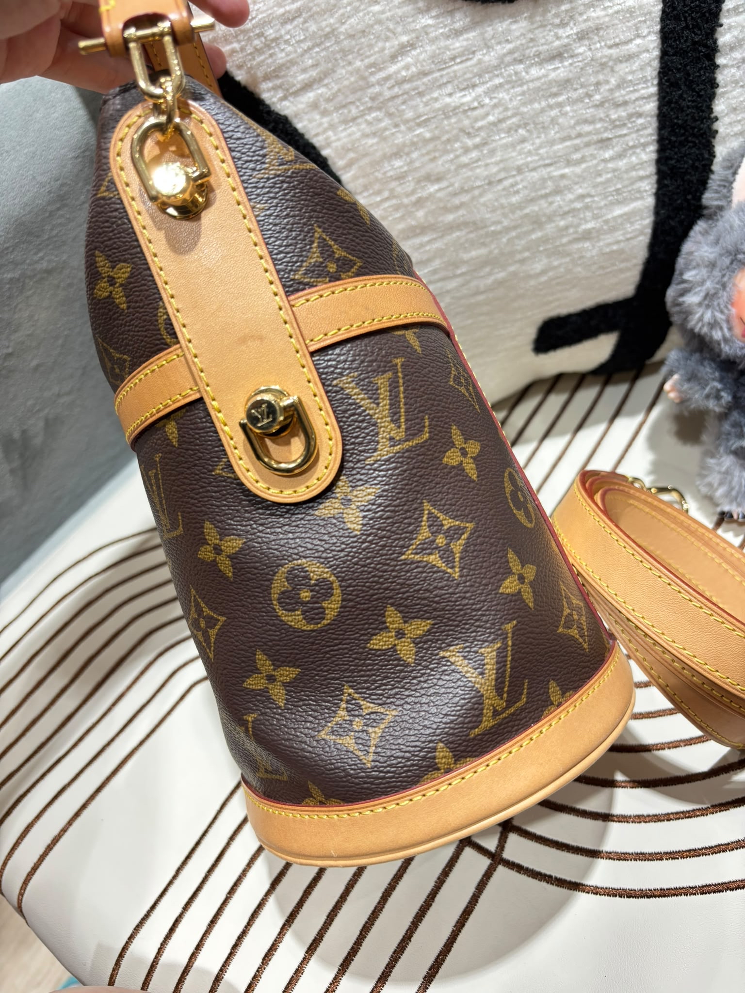 Lv Duffle bag 薯條包 bucket bag M43587 100%Authentic,95%new✅dust bag