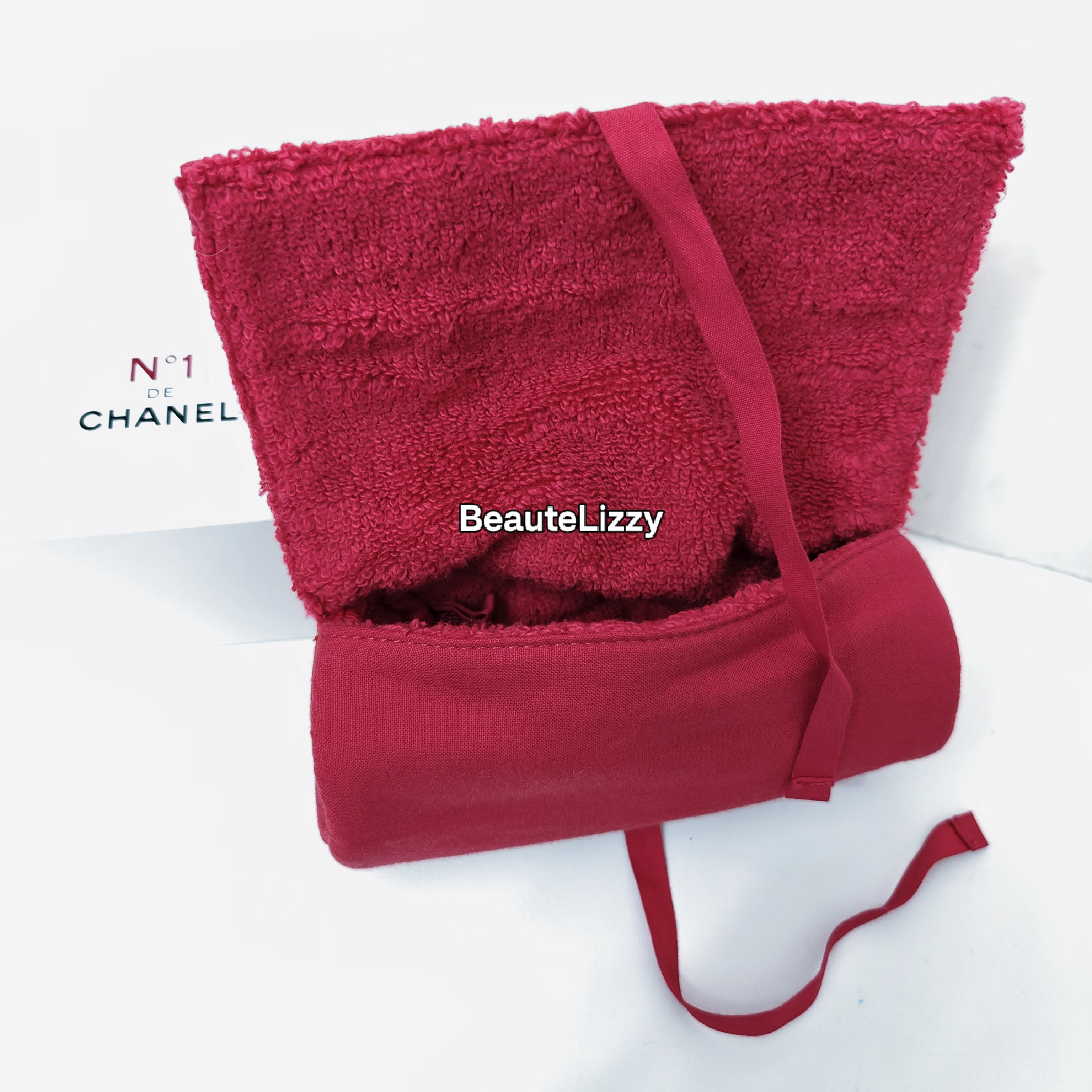 Chanel 紅色化妝收納包 綁繩 有紙盒