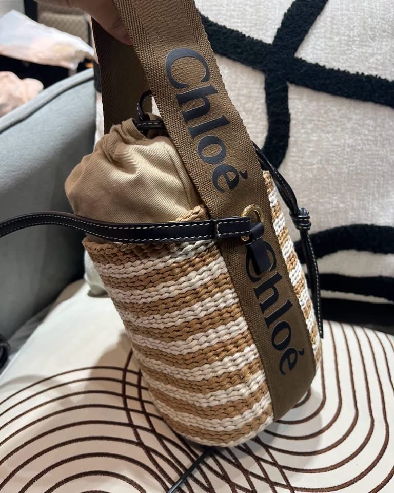 Chloe Raffia drawstring 2 way bag  100%Authentic, 98%new✅Dust bag 