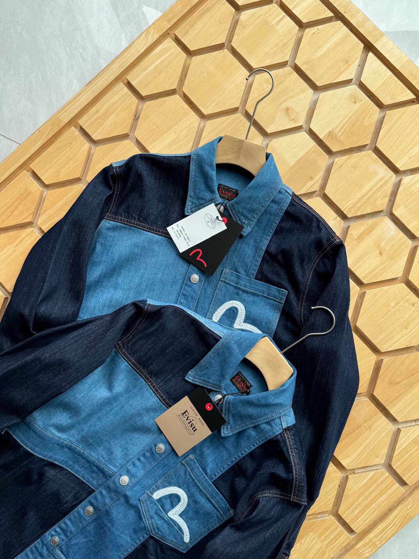 預訂 EVI SU 福神拼接刺繡牛仔襯衫 #91789