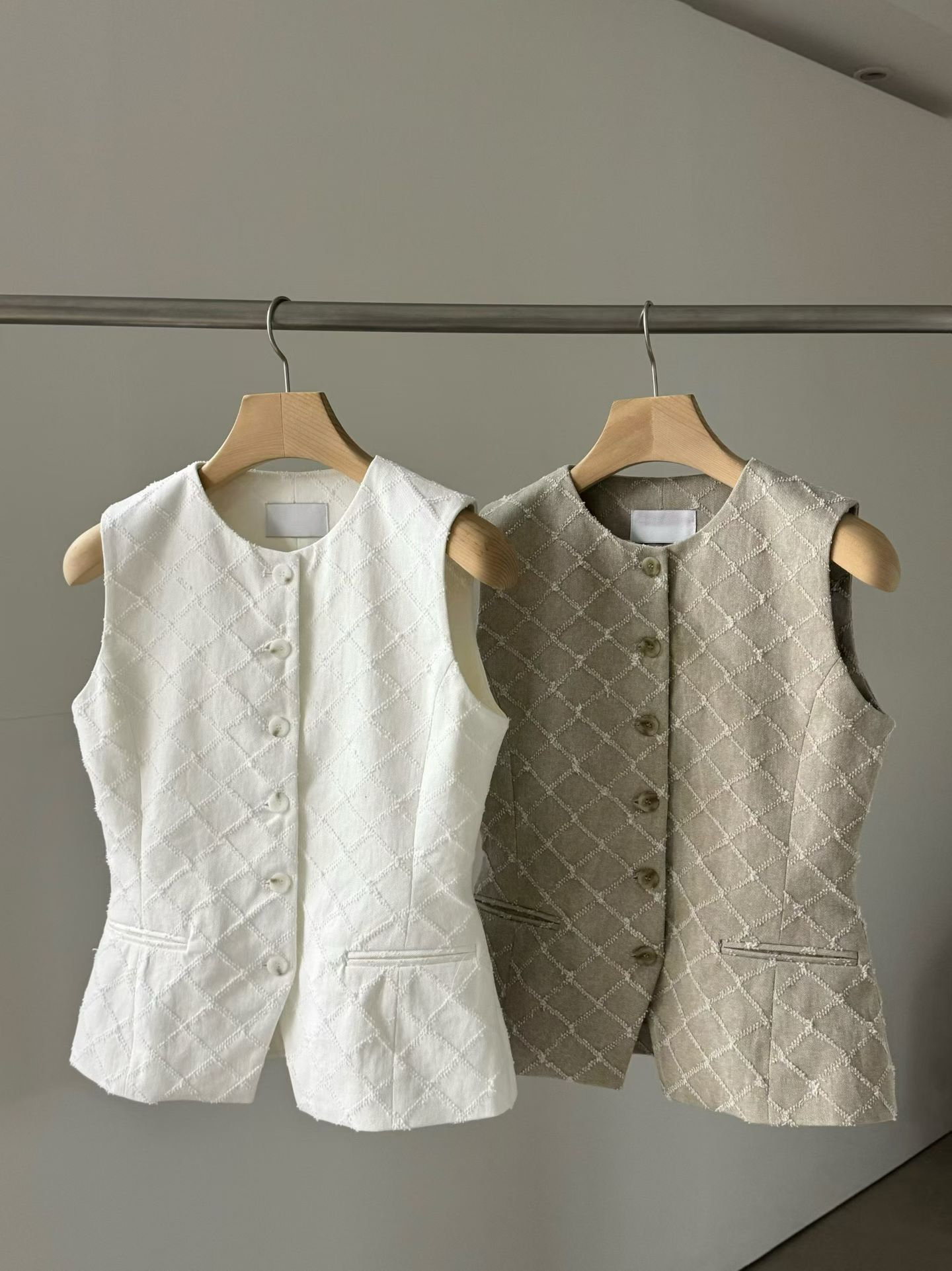 MARGOT Elegant Diamond Vest