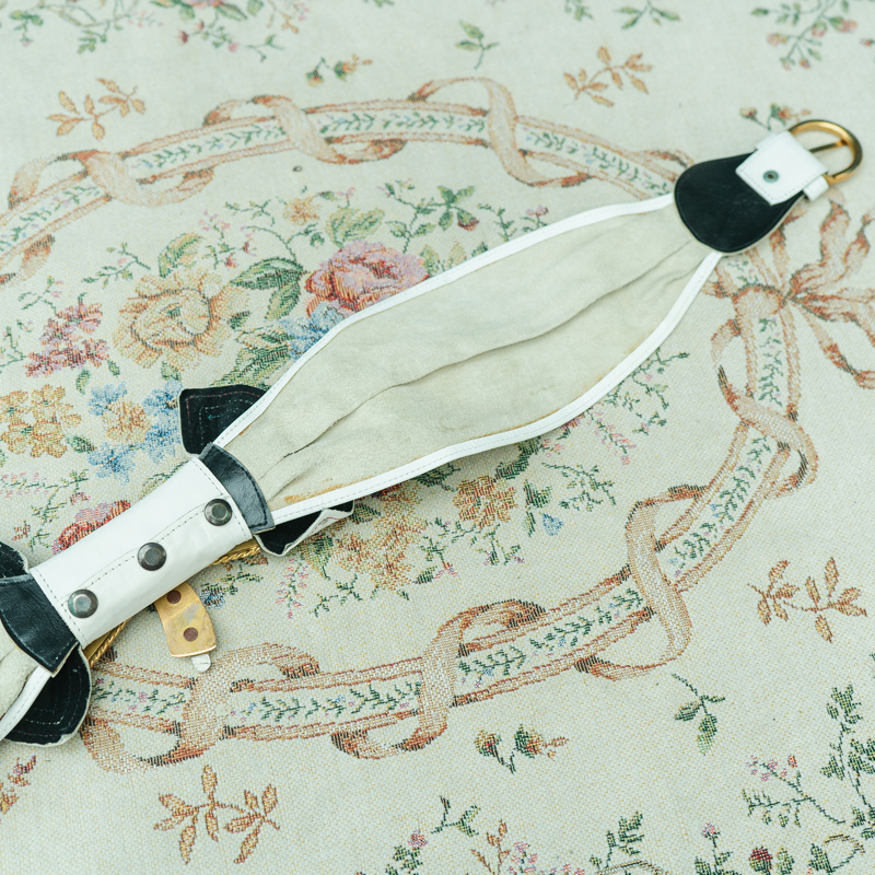 Vintage 1980s Dramatic Leather and Metal Double Layer Bow White Leather Belt from Canada(MT1583)
