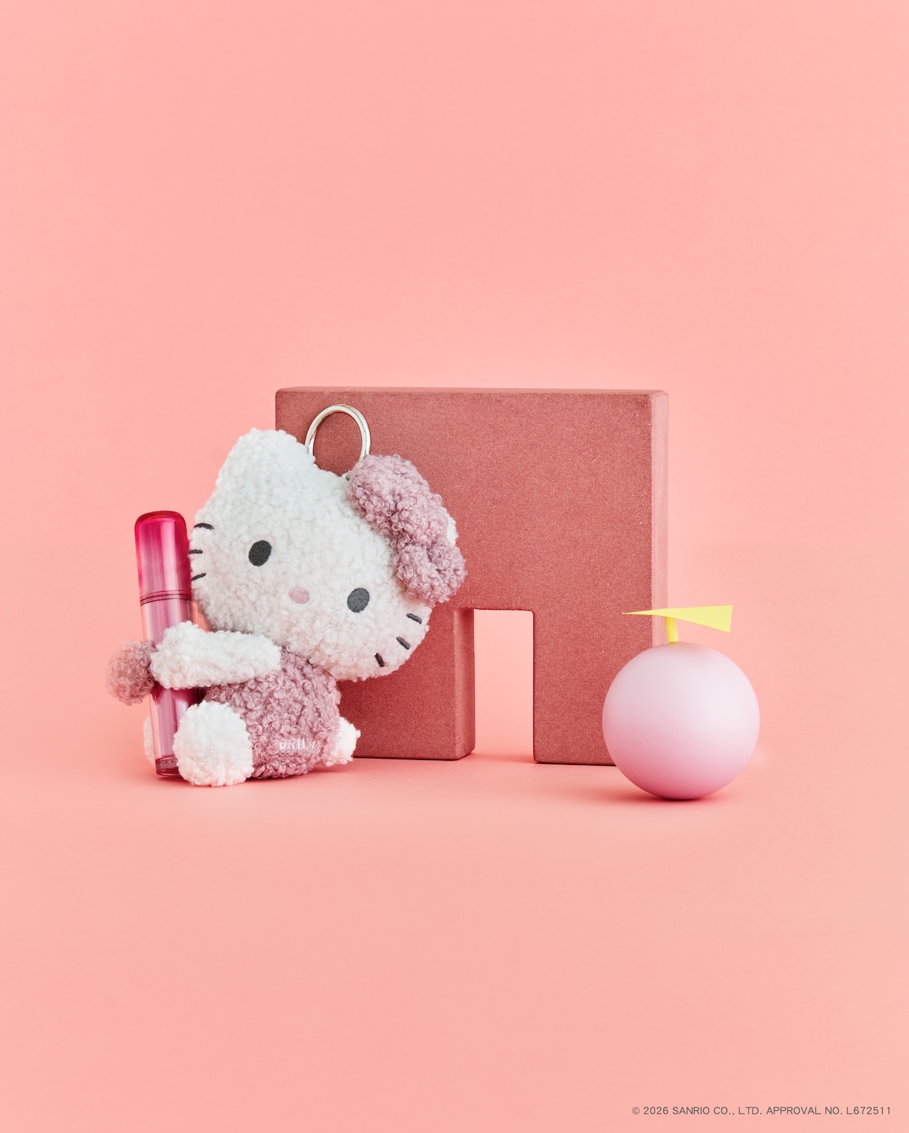 日本預訂📍日本HELLO KITTY × BRILMY系列 - 攬攬唇膏公仔吊飾 2026年10月中下旬出貨